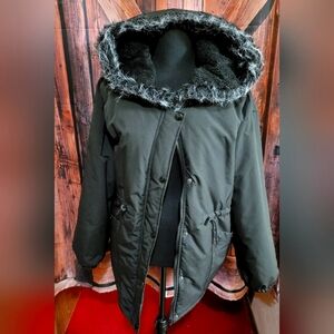 SHEIN Womens Black Faux Fur Trim Hooded Puffer Jacket